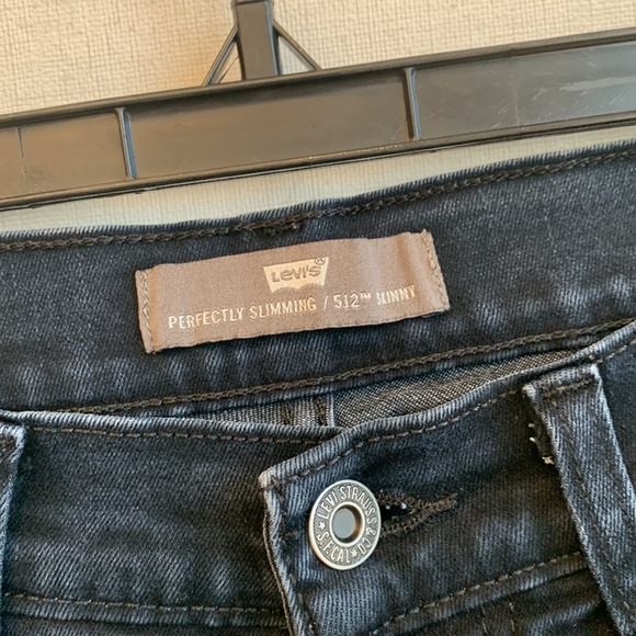 Levi’s Perfectly Slimming 512 Black Skinny Jeans • Sz 6M - Picture 10 of 12